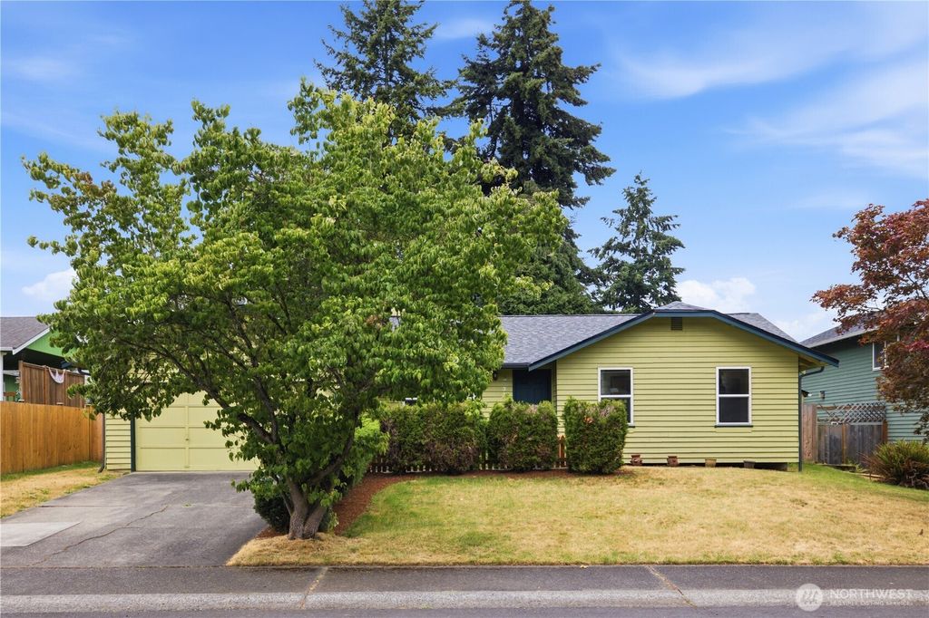 35311 19th Avenue SW, Federal Way, WA 98023