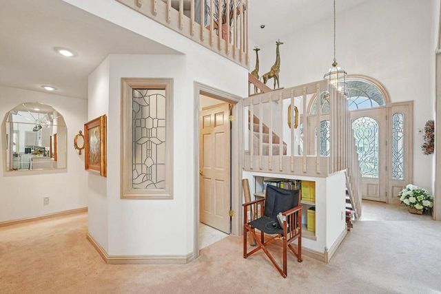 4555 Edington LANE, Brookfield, WI 53045