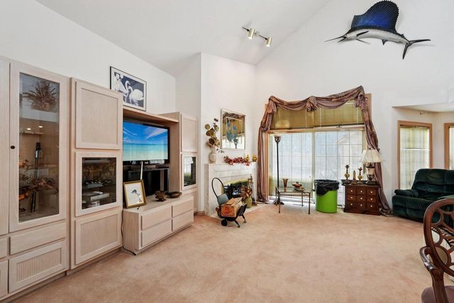 4555 Edington LANE, Brookfield, WI 53045