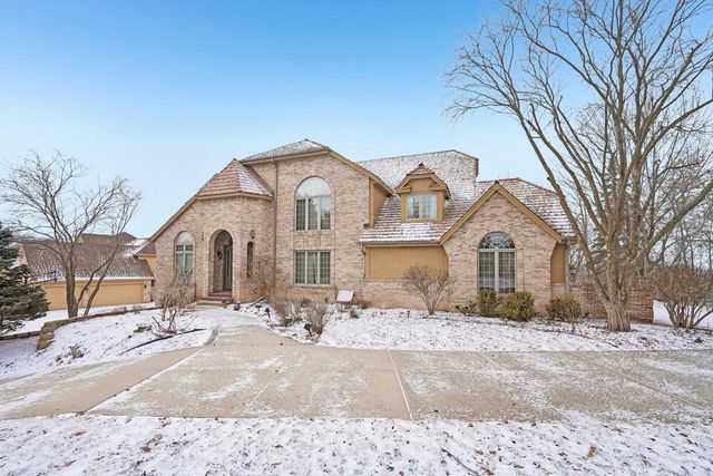 4555 Edington LANE, Brookfield, WI 53045