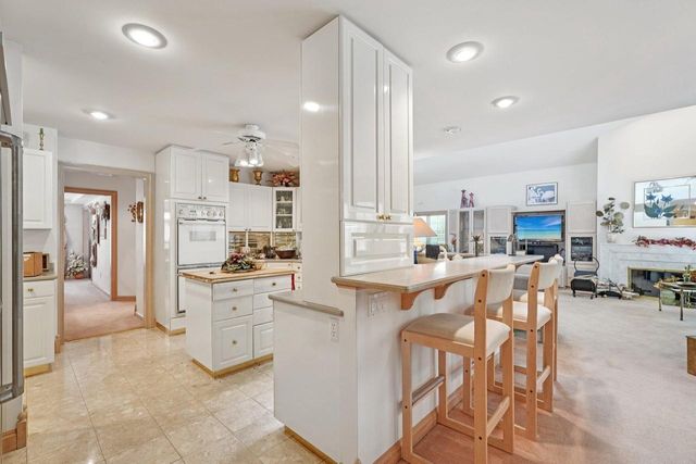 4555 Edington LANE, Brookfield, WI 53045