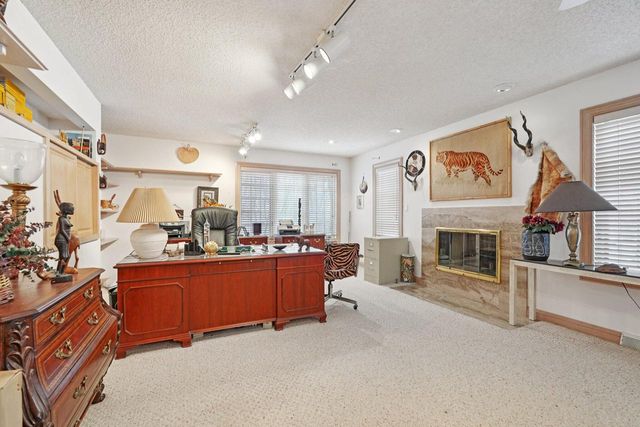 4555 Edington LANE, Brookfield, WI 53045