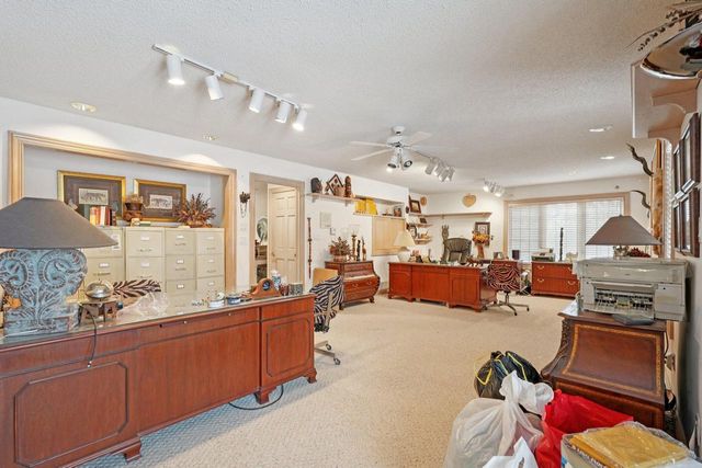 4555 Edington LANE, Brookfield, WI 53045