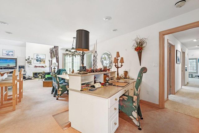 4555 Edington LANE, Brookfield, WI 53045