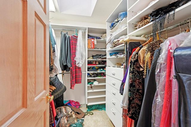 4555 Edington LANE, Brookfield, WI 53045