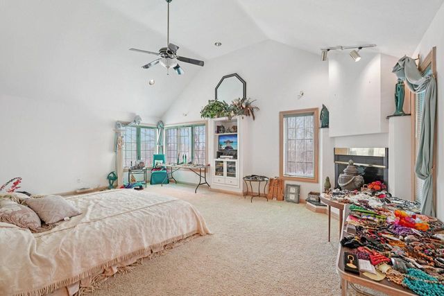 4555 Edington LANE, Brookfield, WI 53045