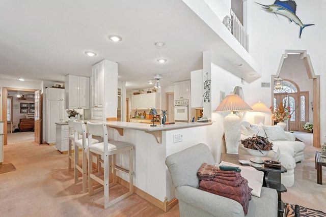 4555 Edington LANE, Brookfield, WI 53045