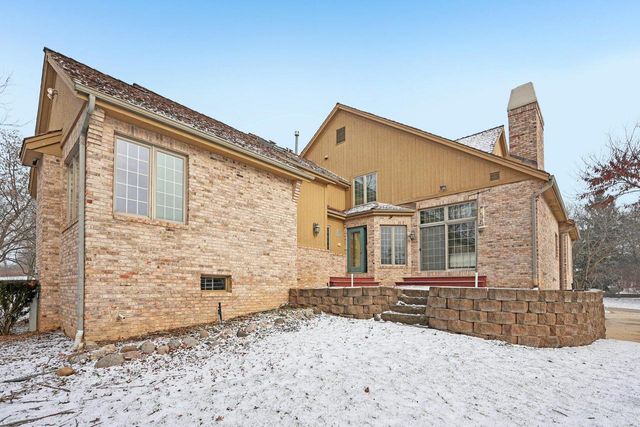 4555 Edington LANE, Brookfield, WI 53045