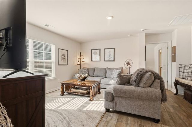 141 Emma Court, Lexington, NC 27295