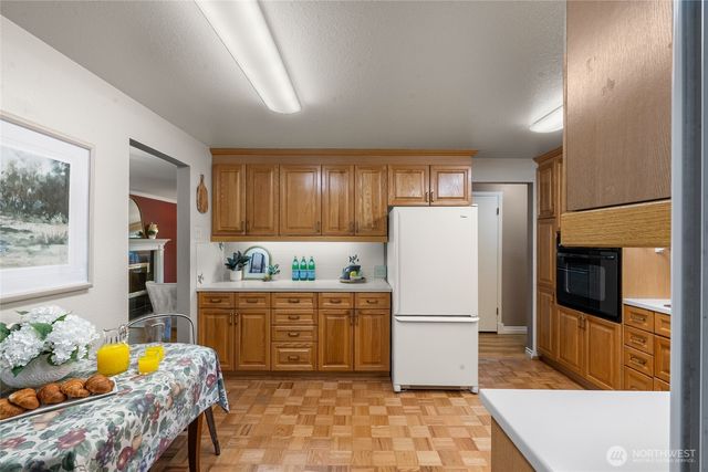 1036 146th Avenue SE, Bellevue, WA 98007