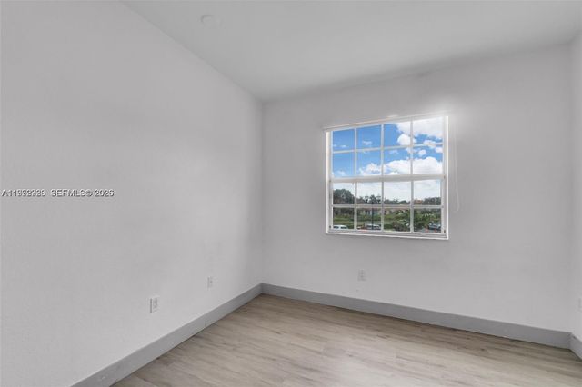 1720 NE 33rd Ave 104-5, Homestead, FL 33033