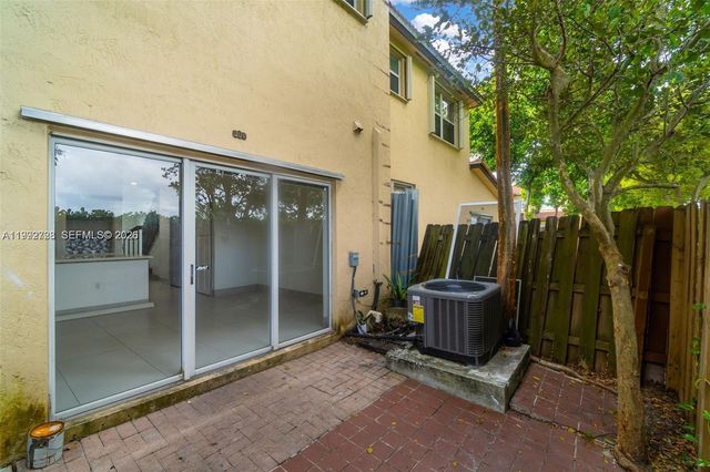 1720 NE 33rd Ave 104-5, Homestead, FL 33033