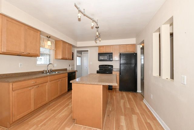 3819 S 53rd STREET, Milwaukee, WI 53220