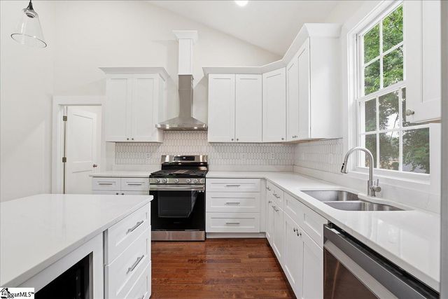 103 Perry Avenue, Simpsonville, SC 29681