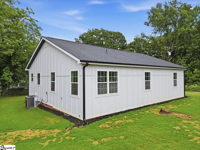 103 Perry Avenue, Simpsonville, SC 29681