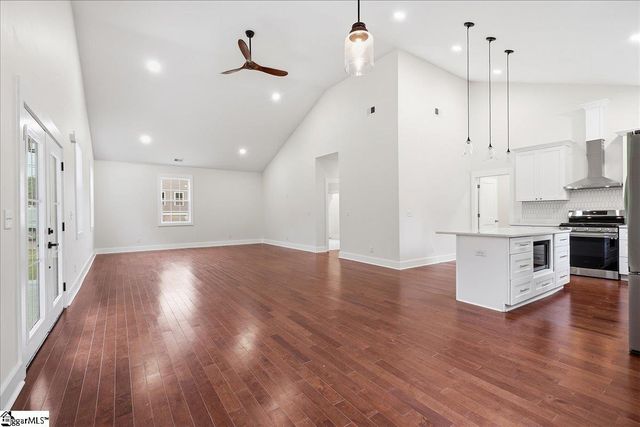 103 Perry Avenue, Simpsonville, SC 29681