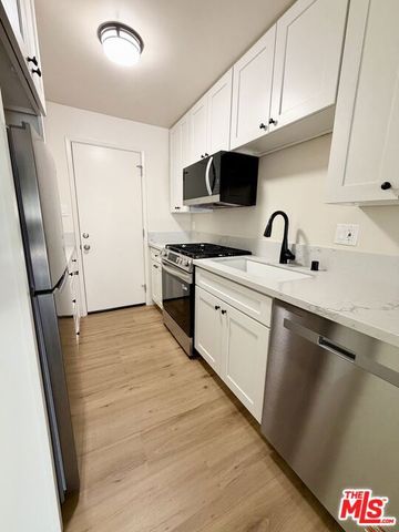 3602 Keystone Avenue, Los Angeles, CA 90034