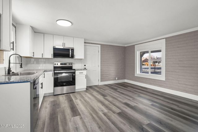 97 Prater Way, Sparks, NV 89431