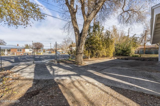 97 Prater Way, Sparks, NV 89431