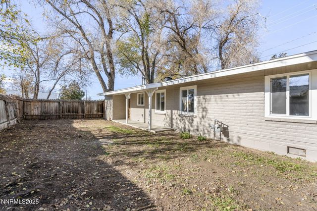 97 Prater Way, Sparks, NV 89431