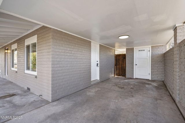 97 Prater Way, Sparks, NV 89431