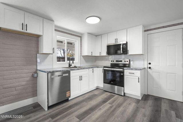 97 Prater Way, Sparks, NV 89431