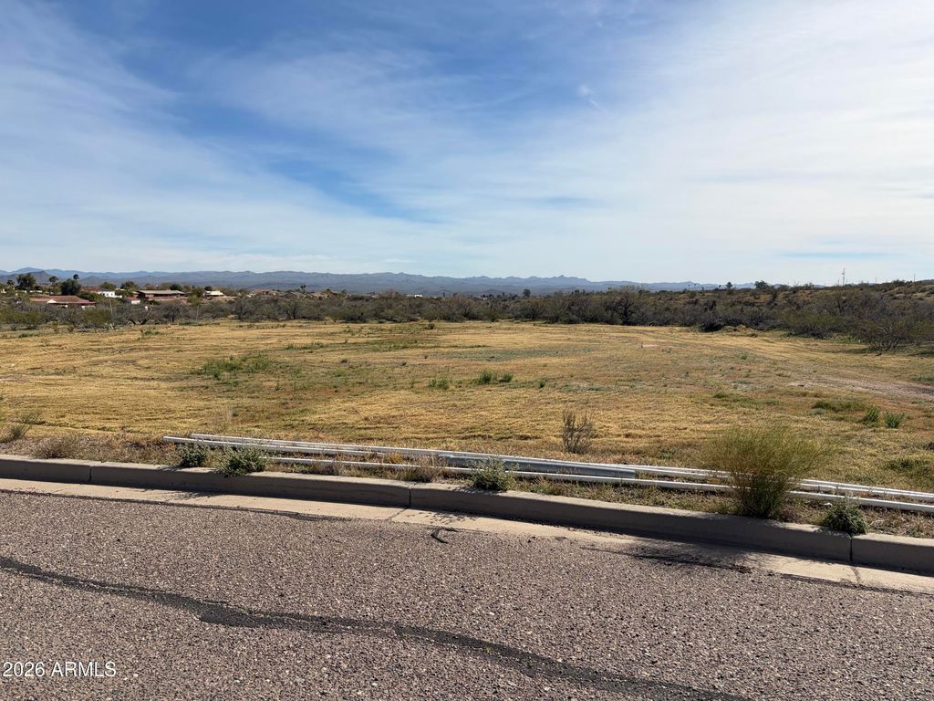 125 E Ironwood Place 60, Wickenburg, AZ 85390 — photo 2