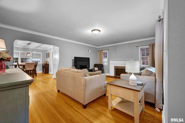 405 W FORREST HILL Avenue, Peoria, IL 61604