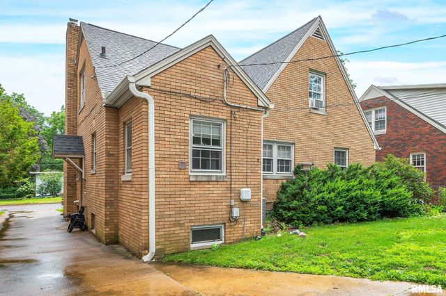 405 W FORREST HILL Avenue, Peoria, IL 61604