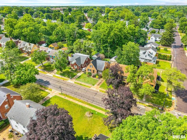 405 W FORREST HILL Avenue, Peoria, IL 61604