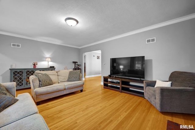 405 W FORREST HILL Avenue, Peoria, IL 61604