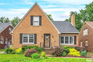 405 W FORREST HILL Avenue, Peoria, IL 61604