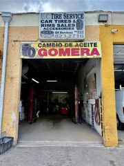 11750 NW 87th Pl, Hialeah Gardens, FL 33018