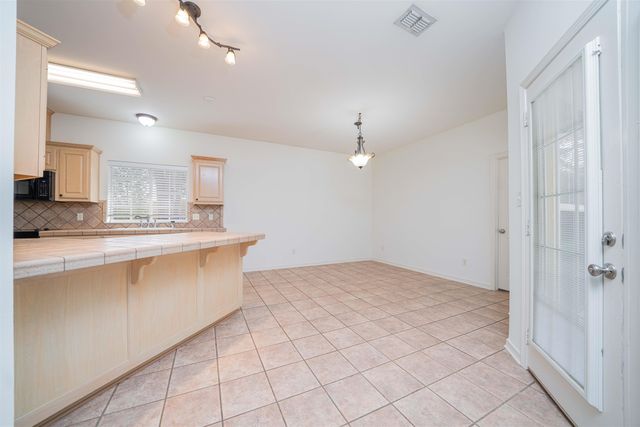 44 Oak Creek Ridge, Longview, TX 75605