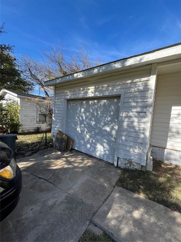 6657 Onyx Drive N, North Richland Hills, TX 76180