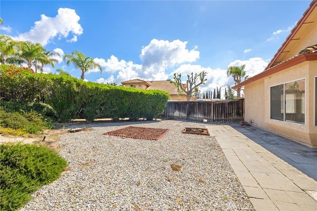 39555 Glenwood Court, Murrieta, CA 92563