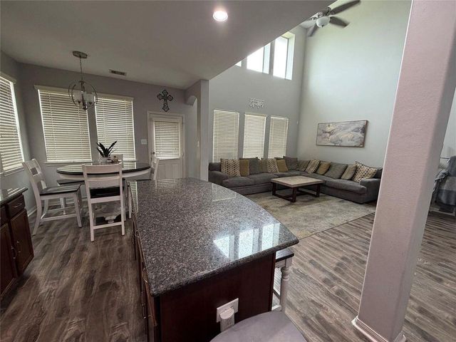 1702 Lansing Cove Drive, Fresno, TX 77545