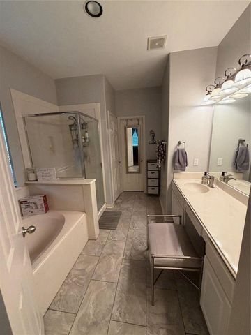 1702 Lansing Cove Drive, Fresno, TX 77545