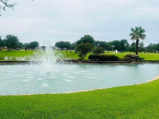 1702 Lansing Cove Drive, Fresno, TX 77545