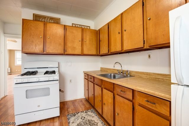 55 Garretson Ave, Bayonne City, NJ 07002