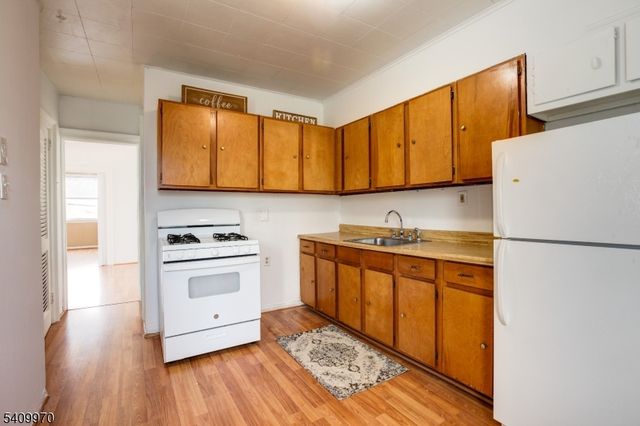 55 Garretson Ave, Bayonne City, NJ 07002