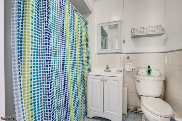 55 Garretson Ave, Bayonne City, NJ 07002