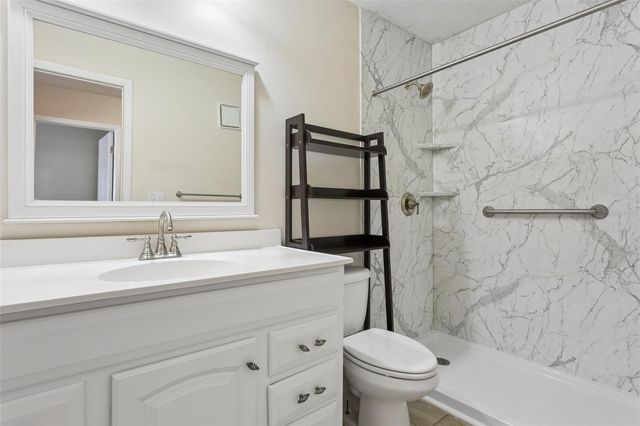 6341 TREETOP CIRCLE 6341, Temple Terrace, FL 33617