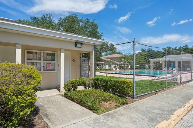 6341 TREETOP CIRCLE 6341, Temple Terrace, FL 33617