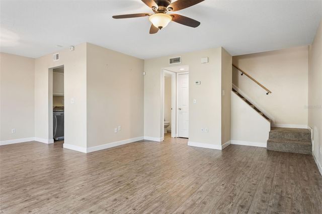 6341 TREETOP CIRCLE 6341, Temple Terrace, FL 33617