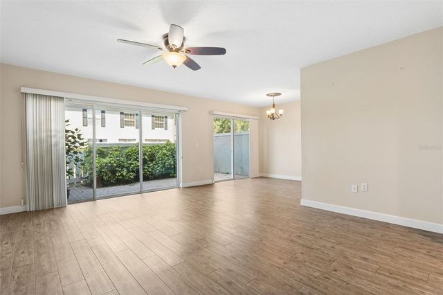 6341 TREETOP CIRCLE 6341, Temple Terrace, FL 33617