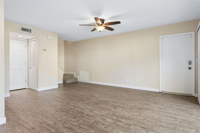6341 TREETOP CIRCLE 6341, Temple Terrace, FL 33617