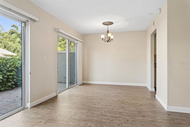 6341 TREETOP CIRCLE 6341, Temple Terrace, FL 33617