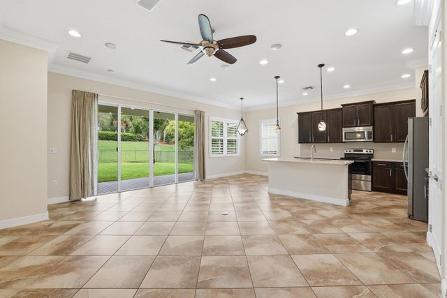 2106 Belcara Court, West Palm Beach, FL 33411