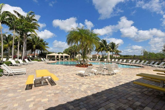 2106 Belcara Court, West Palm Beach, FL 33411